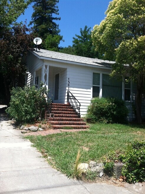 Building Photo - 7302 Bodega Ave