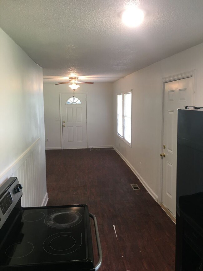 Building Photo - 30/32 Gardner Dr