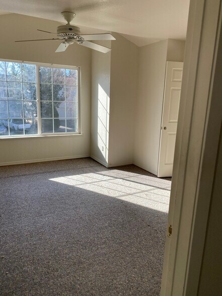 Second bedroom - 1851 Mountain Vista Way