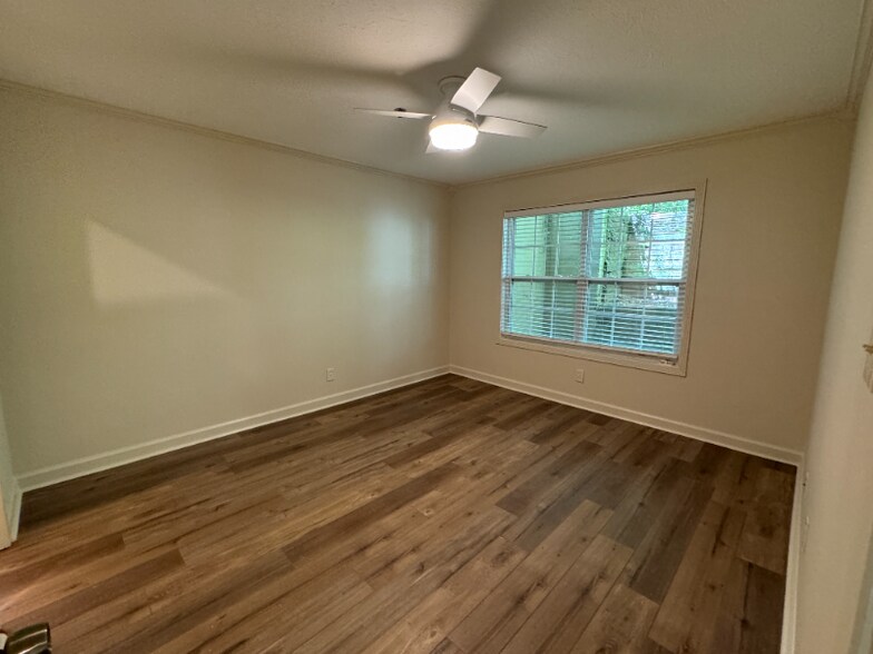 Building Photo - 2144 River Heights Ct SE