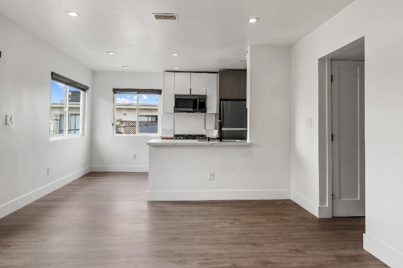 Building Photo - 701 N Hill Pl