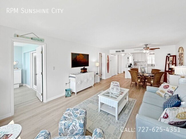 Building Photo - 4775 Cove Cir