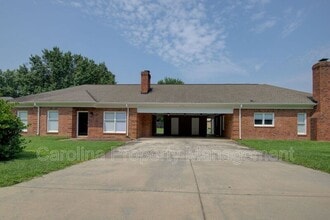 Building Photo - 5132 Rea Rd