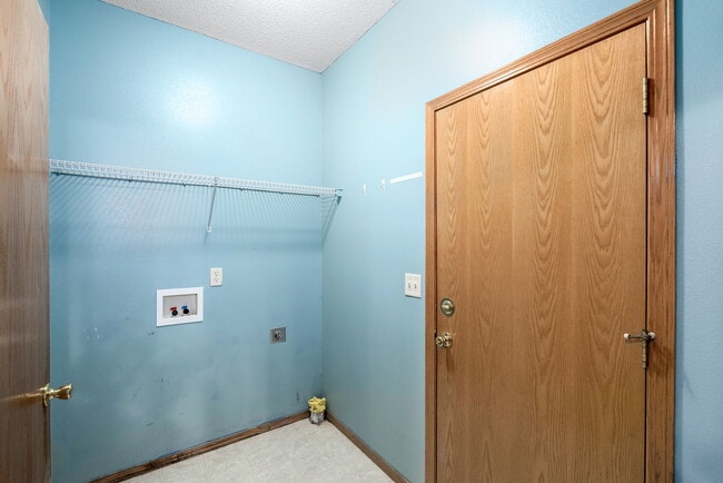 Building Photo - 11907 W Jewell St