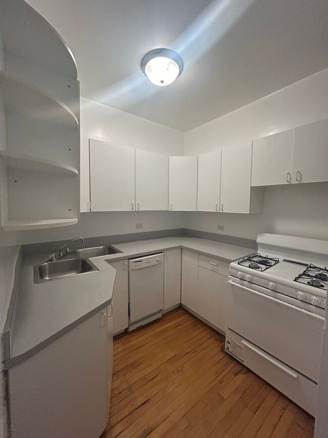 Building Photo - 4408 N Rockwell St