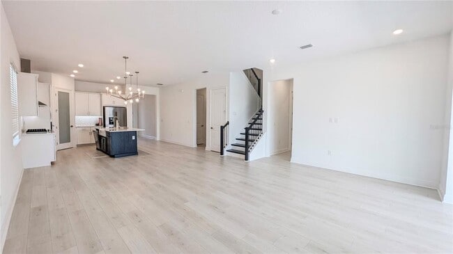Building Photo - 15614 Vetta Dr
