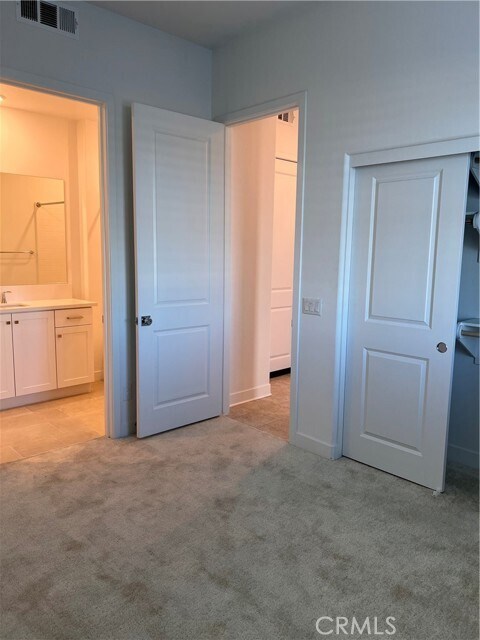 Building Photo - 26909 Pathfinder Ln