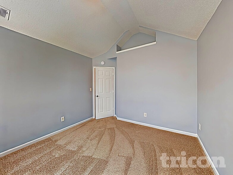 Building Photo - 216 Ernestine Way