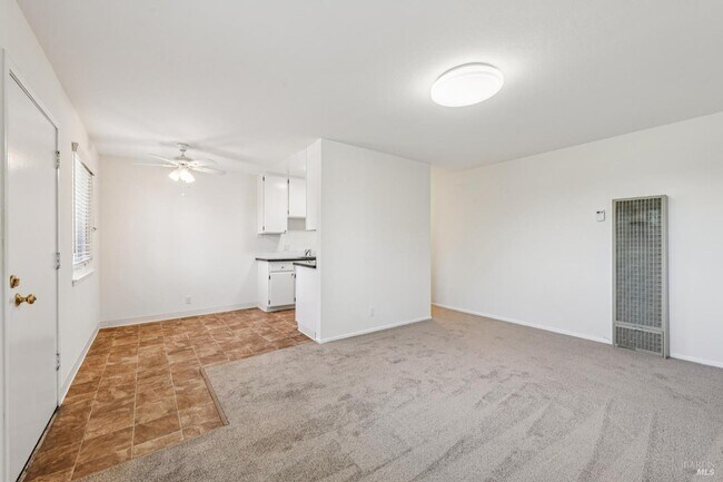 Building Photo - 83 Pixley Ave