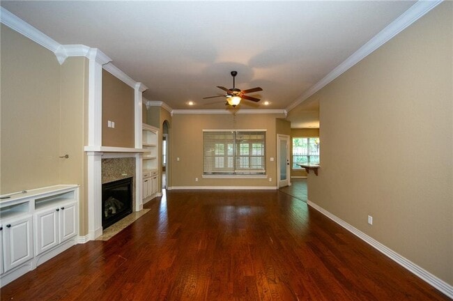 Building Photo - 3402 SW Crosswinds Blvd