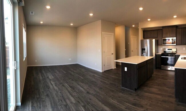 Building Photo - Beautiful 4 Bedroom Home with Attached Garage!
