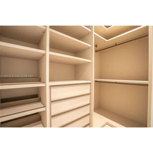 Building Photo - 345 W 46th St