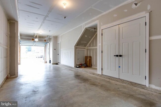 Building Photo - 7523 Bharat Wy