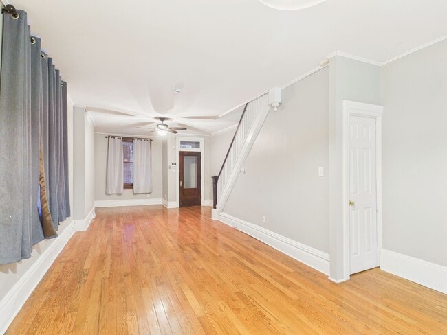 Building Photo - 3 Bedroom Single Family Home on Delaware St.