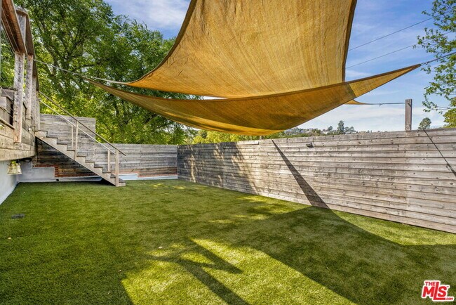 Building Photo - 4075 Los Nietos Dr