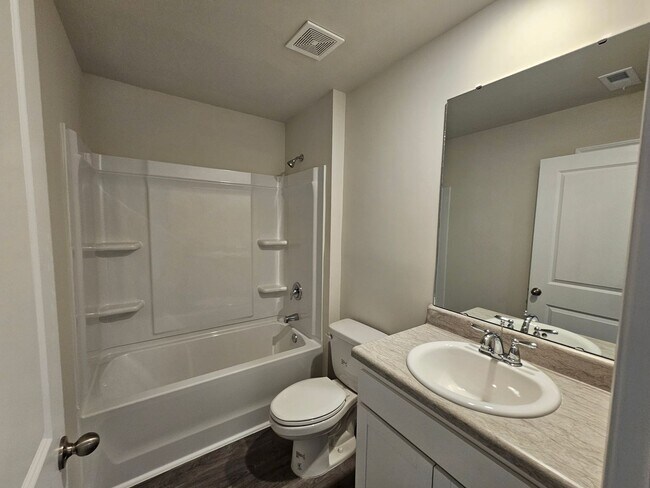 Building Photo - 3 Bedroom/ 2 Bath New Construction