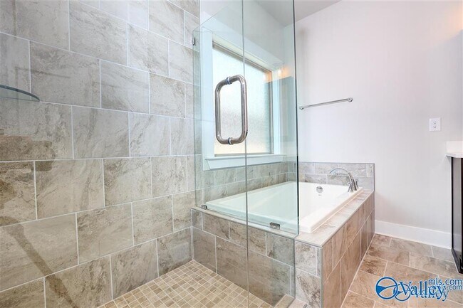 Building Photo - 15626 Ironcrest Drive NW