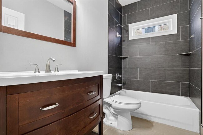 Building Photo - 1128 Ashton Bluff Dr NE