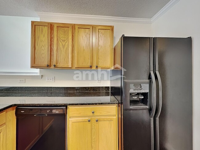 Building Photo - 1717 Beacon Valley Dr