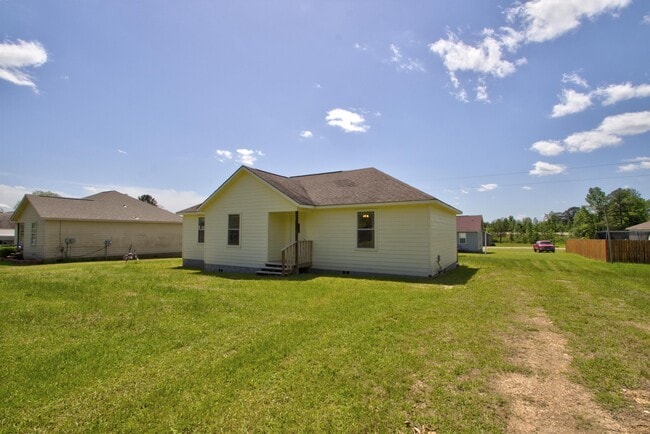 Building Photo - 124 S Burgess Rd