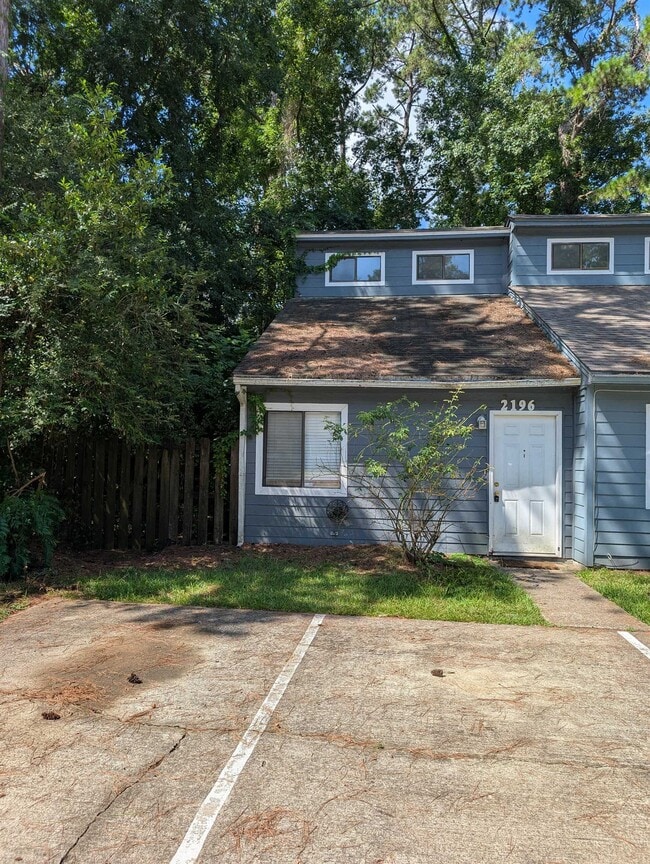 Building Photo - 2196 Sandpiper St