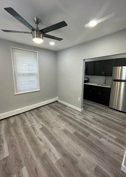 Building Photo - 615 Vernon Rd