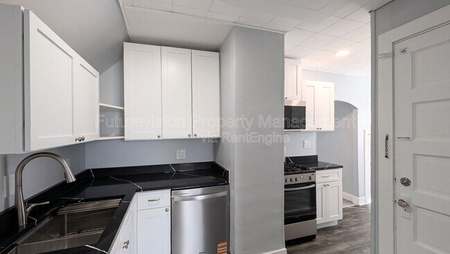 Building Photo - 1405 Connor Ave