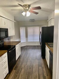 Building Photo - Renovated home in northwest Lubbock