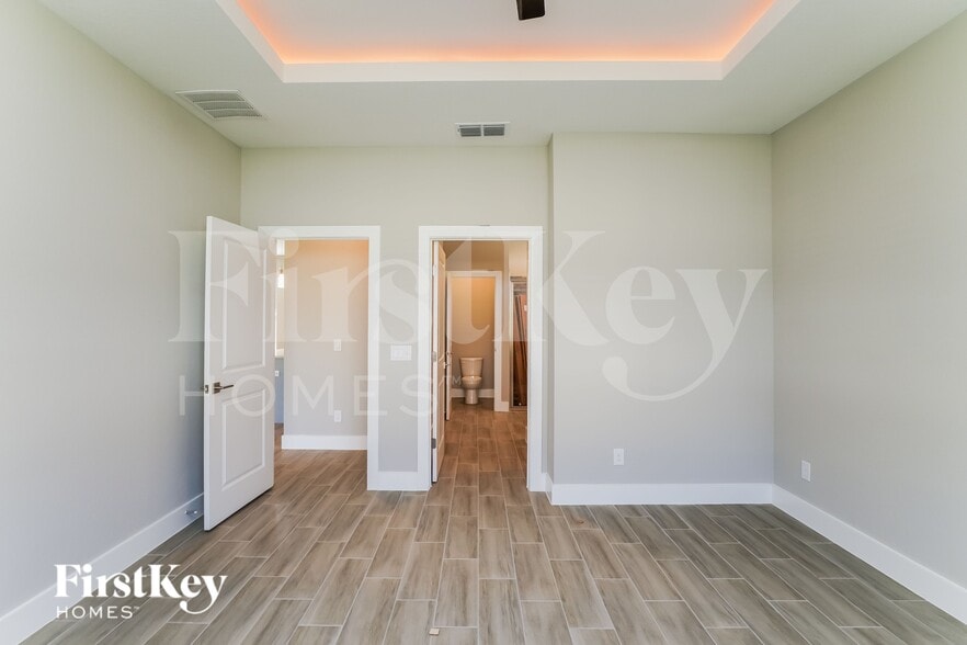 Building Photo - 1666 Redfin Dr