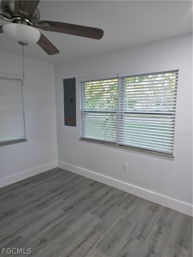 Building Photo - 4474 E Riverside Dr