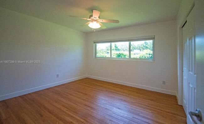 Building Photo - 5800 SW 100th St