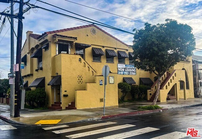 Primary Photo - 1203 E 15th St