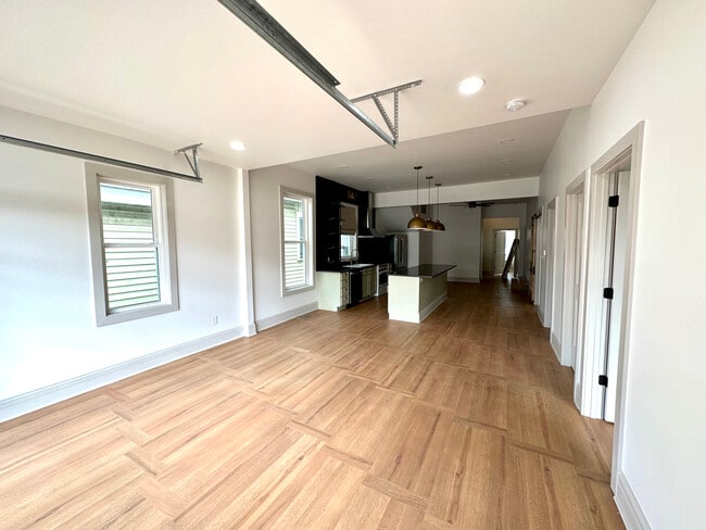 Living Room - 603 E Morris St