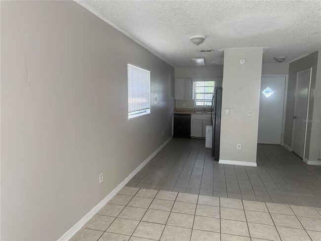 Building Photo - 235 S. Christiana Ave
