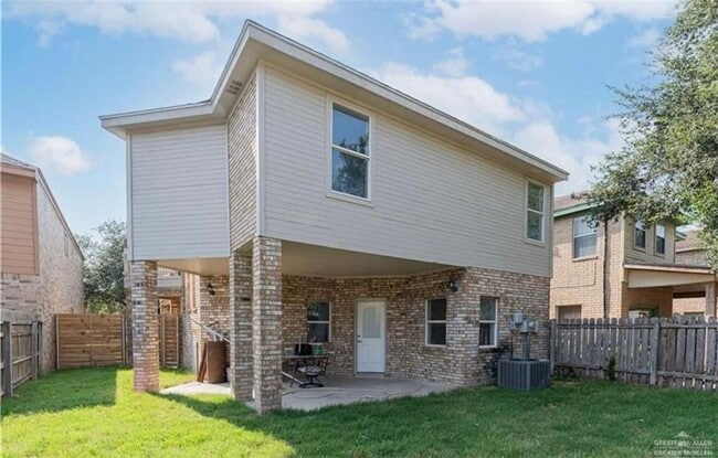 Building Photo - 3204 Black Oak Ln