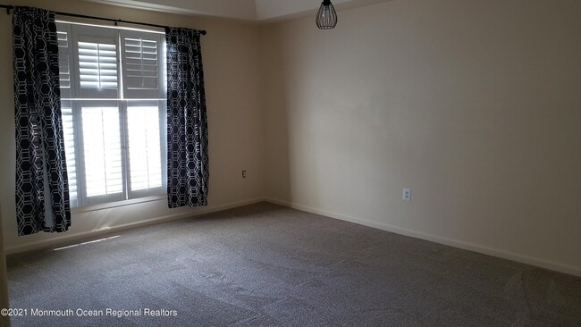 Building Photo - 388 Harrier Dr