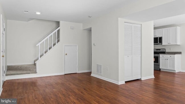 Building Photo - 18531 Bay Leaf Way