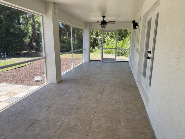 Building Photo - "3-Bedroom North Port Home!"