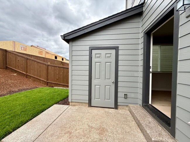 Building Photo - 23786 SW Black Tortoise Ter
