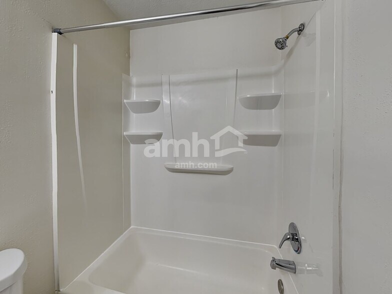 Building Photo - 7051 W Saw Timber Way