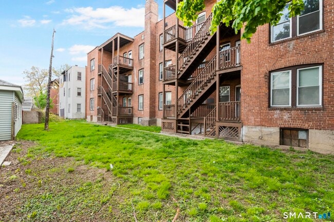 Building Photo - 38 Beacon St