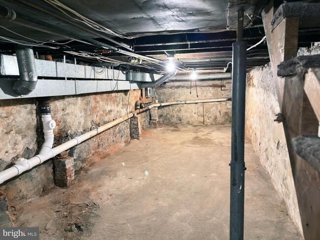 Building Photo - 2113 S 18th St