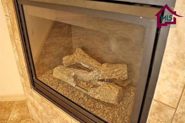 Building Photo - Beautiful Home in Gated community with pool, club house and limited work out facility.