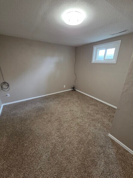 Building Photo - 3633 Windflower Cir