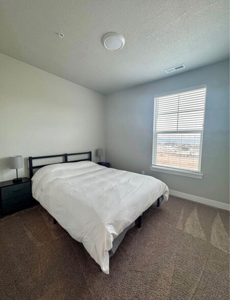 Building Photo - 881 N Coulsen Dr