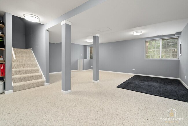 Building Photo - 5580 Lavender Ct
