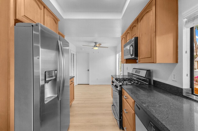 Building Photo - 72384 Ridgecrest Ln