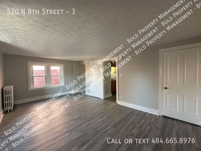 Building Photo - 520 N 8th St