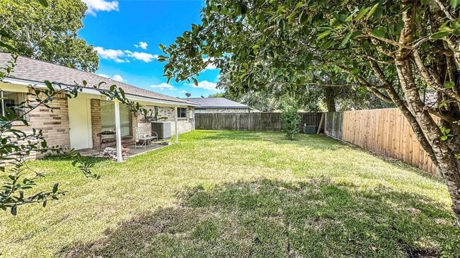 Building Photo - 7403 Breccia Dr