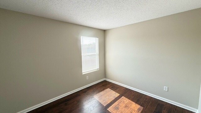 Building Photo - EAST SIDE 4 BEDROOM NEWER HOME AVAILABLE NOW!